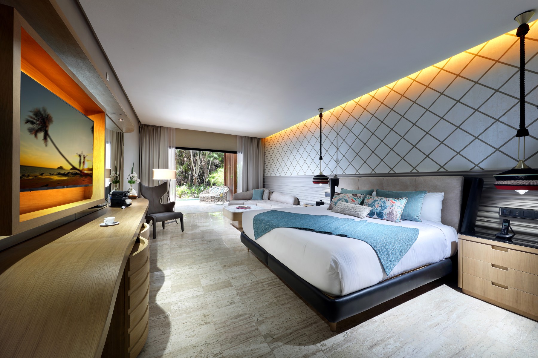 JS Private Pool Garden View